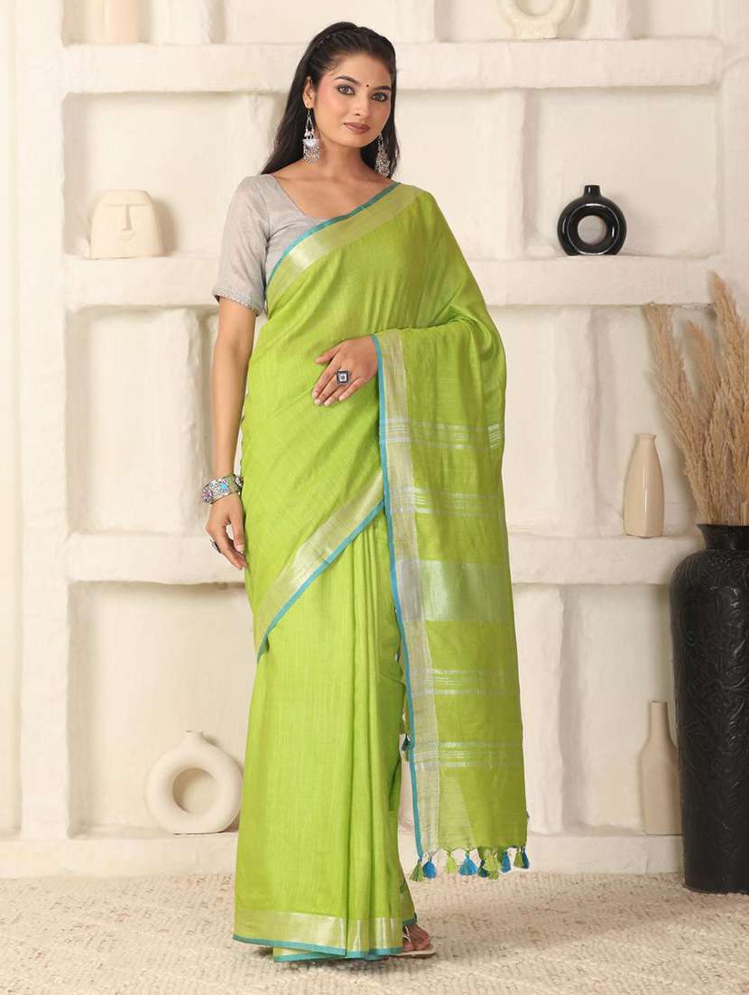women solid with bordered saree with blouse