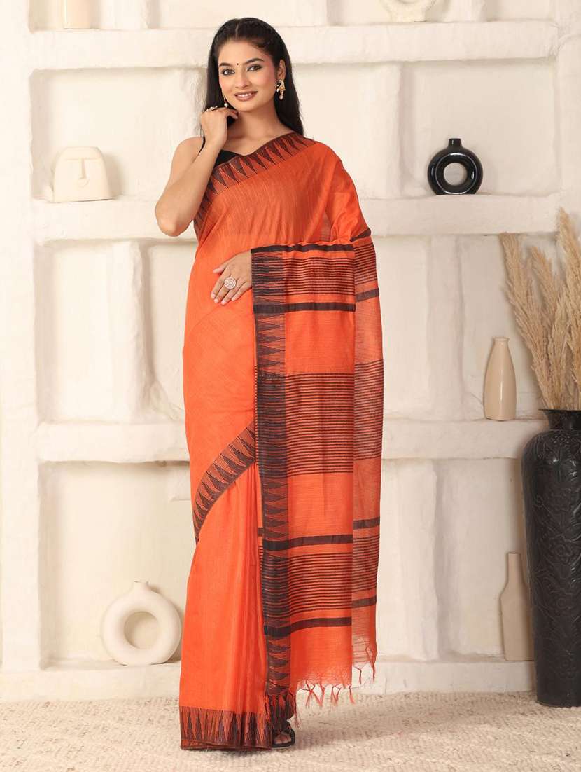 women solid with bordered saree with blouse