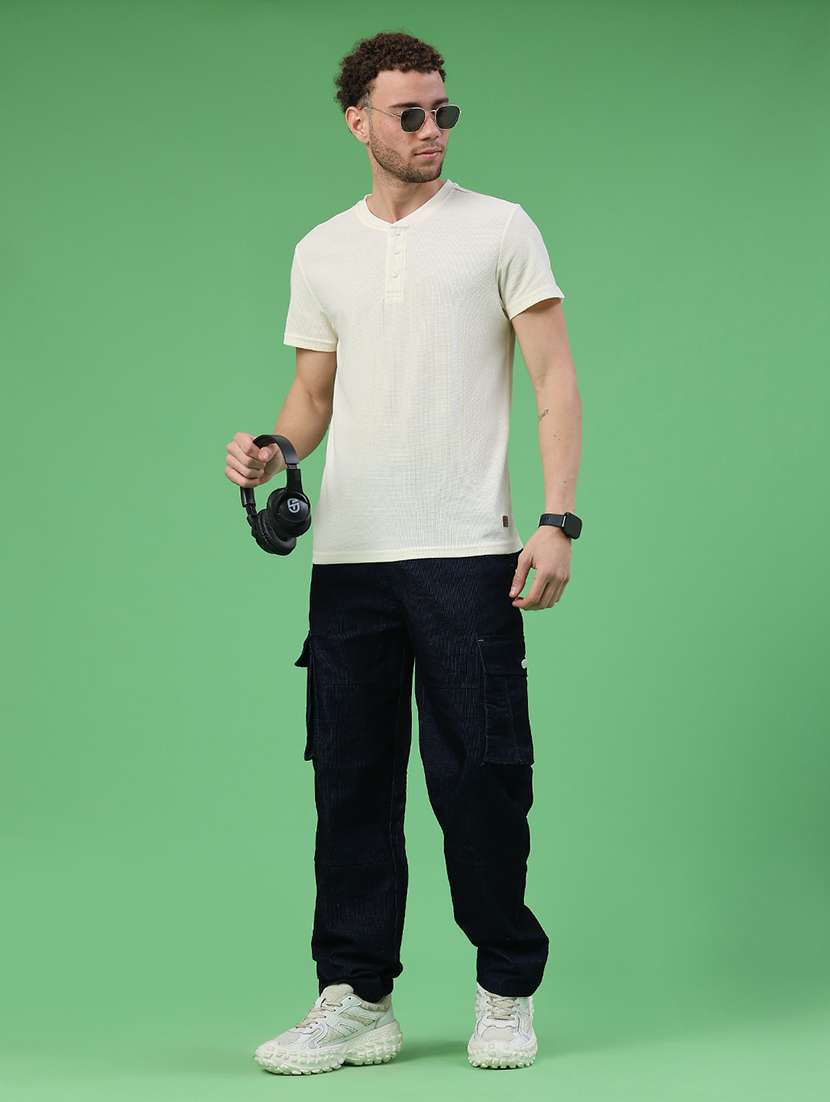 men textured mid rise relaxed fit cargo - 22183846 -  Standard Image - 5