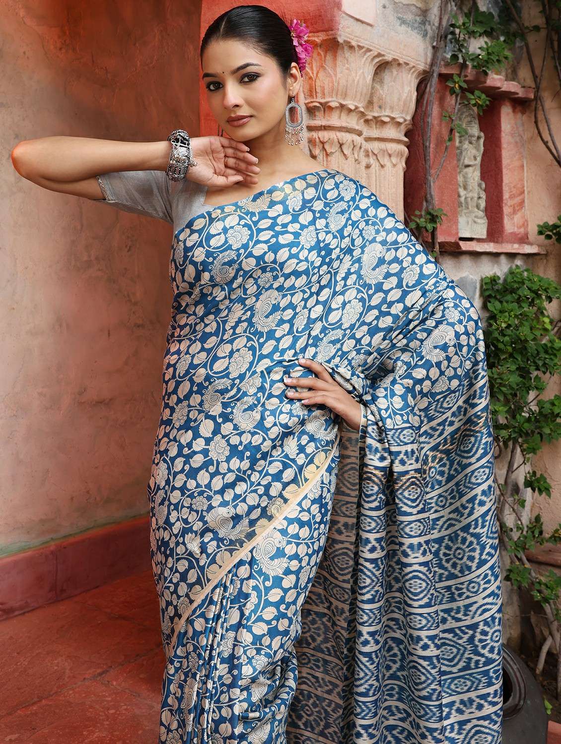 women printed casual wear saree with blouse - 22184286 -  Standard Image - 5