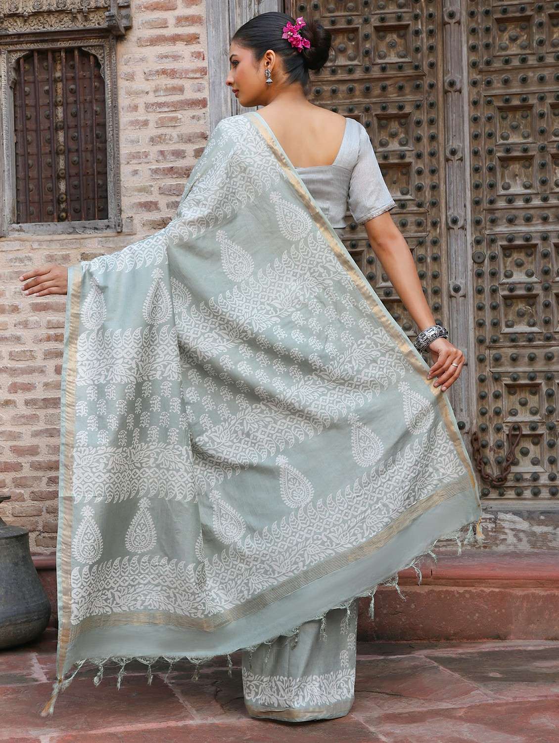 women printed casual wear saree with blouse - 22184293 -  Standard Image - 5