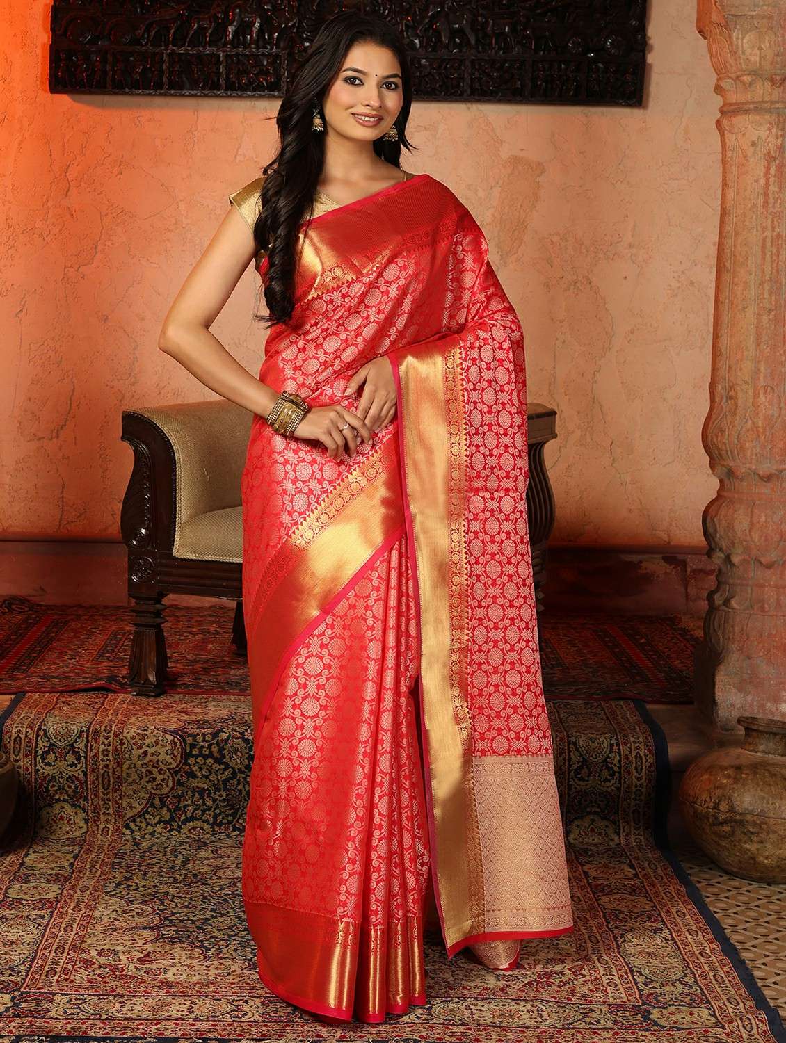women self design banarasi saree with blouse