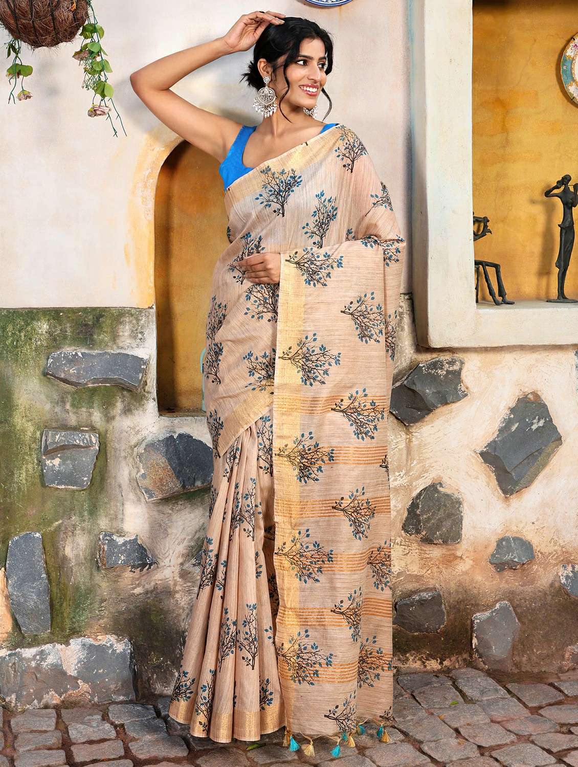 women printed casual wear saree with blouse - 22184312 -  Standard Image - 3