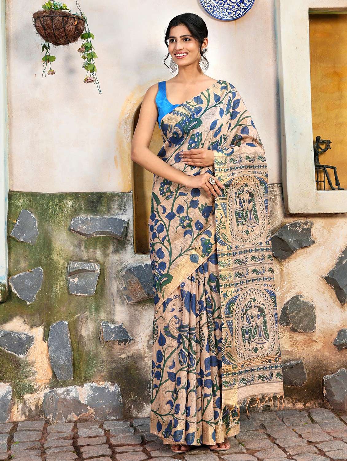women printed casual wear saree with blouse