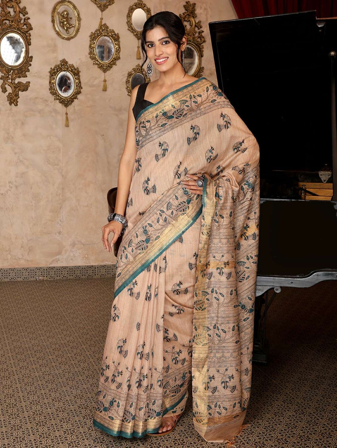 women printed casual wear saree with blouse - 22184321 -  Standard Image - 3