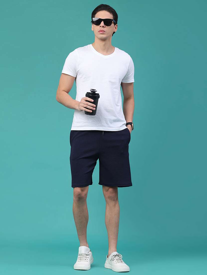 men solid mid rise regular fit shorts - 22184410 -  Standard Image - 5