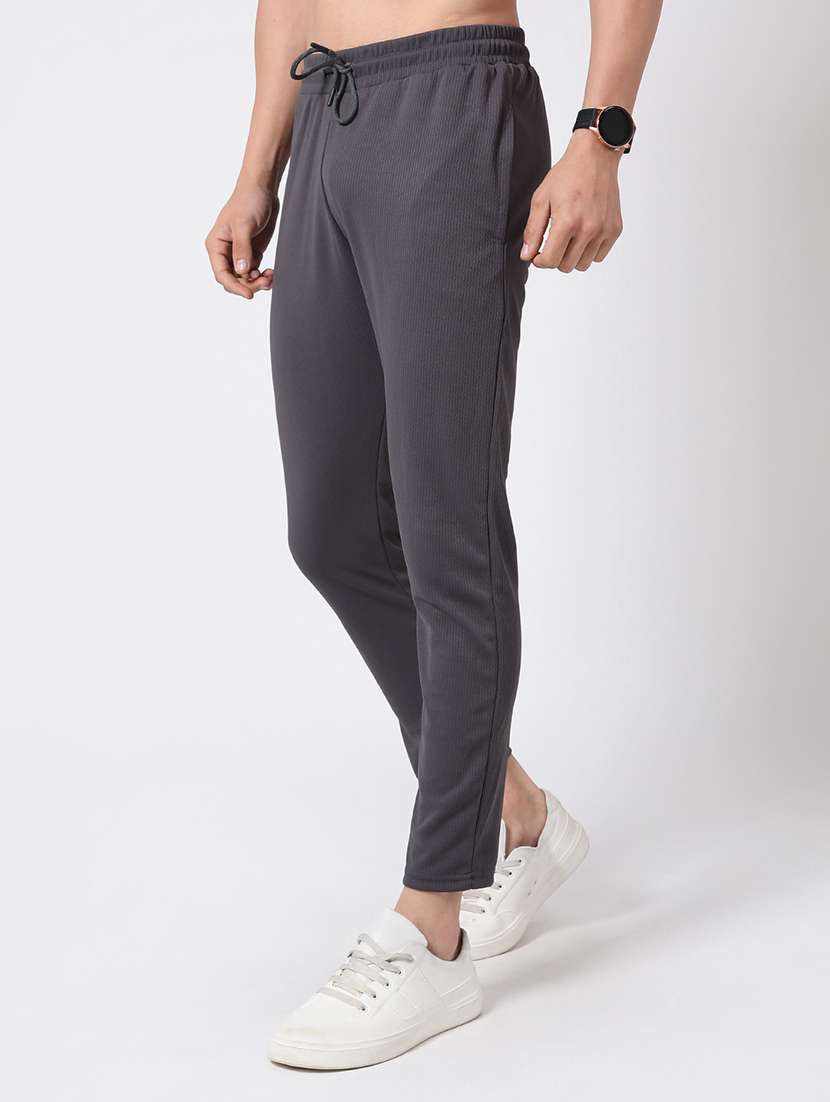 men solid mid rise track pant