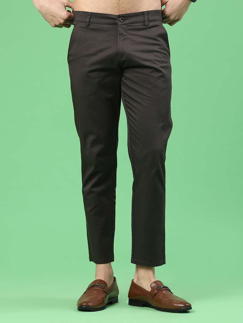 men solid mid rise chinos casual trouser