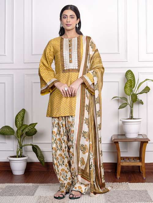 women printed long sleeve kurta salwar with dupatta set - 22185086 -  Standard Image - 0
