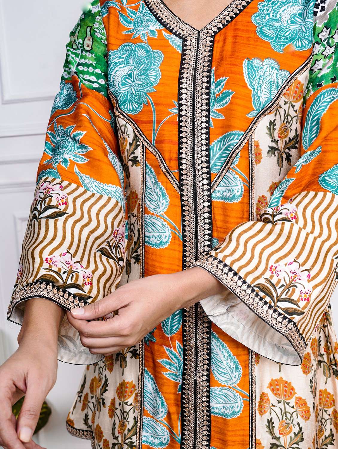 women printed long sleeve kurta salwar set - 22185090 -  Standard Image - 5