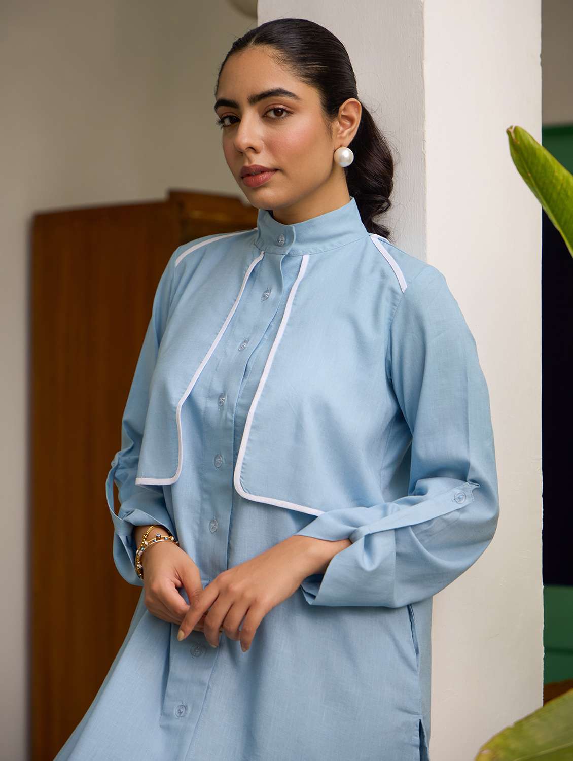 women solid long sleeve high low kurta - 22185097 -  Standard Image - 3
