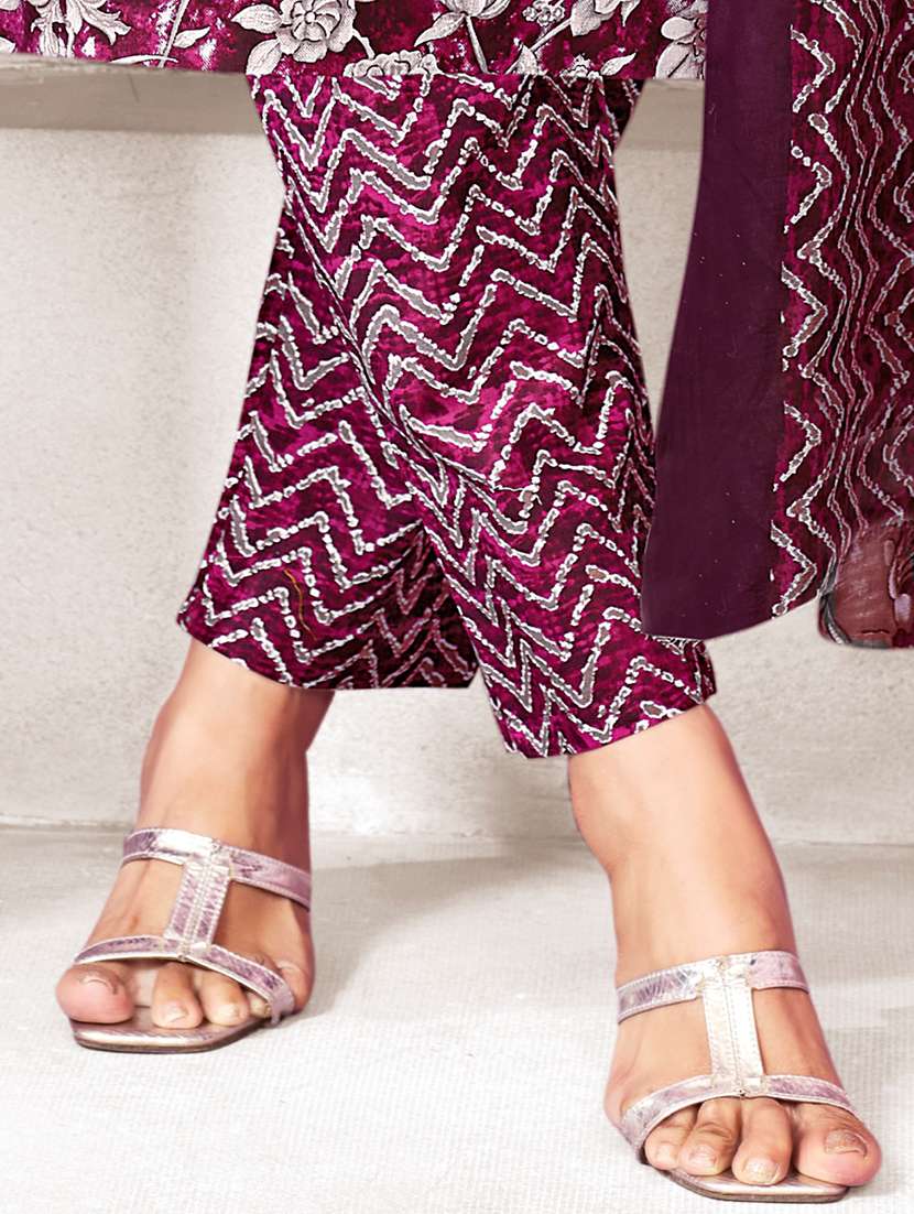 women floral printed three quarter sleeve kurta pant with dupatta set - 22185132 -  Standard Image - 3