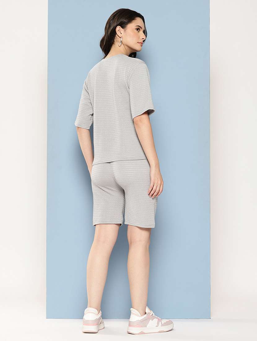 women printed top and shorts co-ord set - 22186129 -  Standard Image - 3