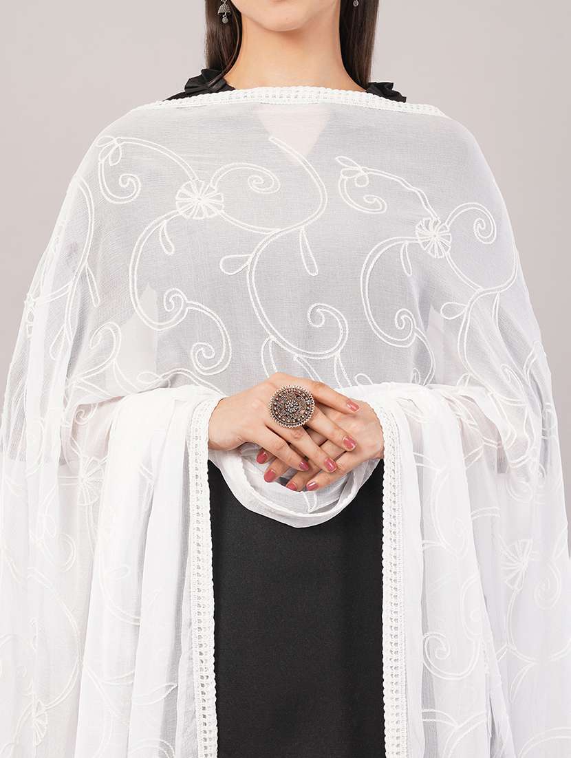 women solid with work embroidered dupatta  - 22186219 -  Standard Image - 5