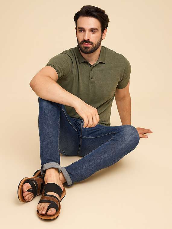 men color block toe seperator sandal - 22186256 -  Standard Image - 3