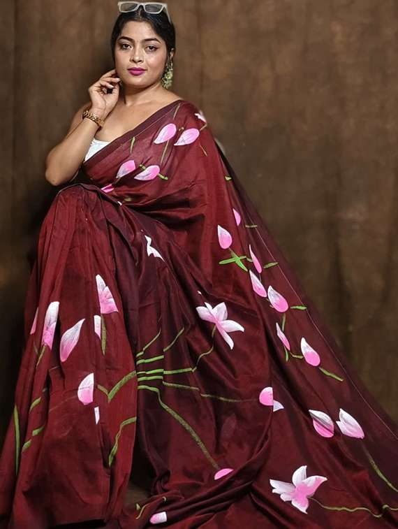 women floral printed saree with blouse - 22186339 -  Standard Image - 3