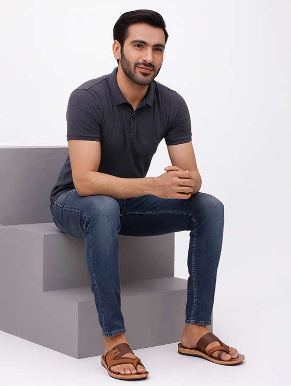 men color block toe seperator sandal - 22186448 -  Standard Image - 3