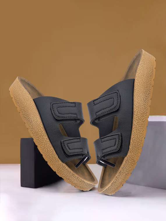 men solid toe seperator sandal