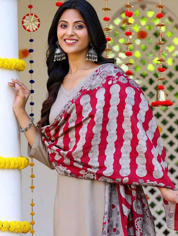 women solid with work three quarter sleeve kurta pant with dupatta set - 22186922 -  Standard Image - 5