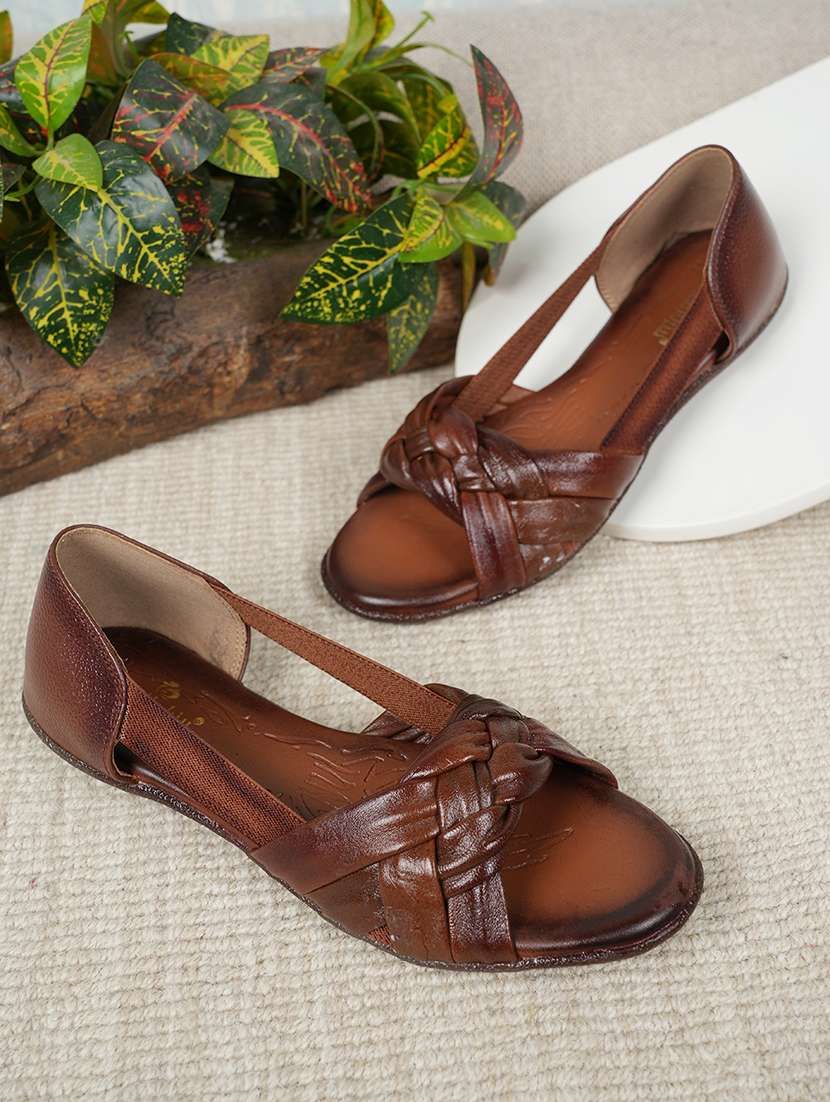 women slip on ballerina