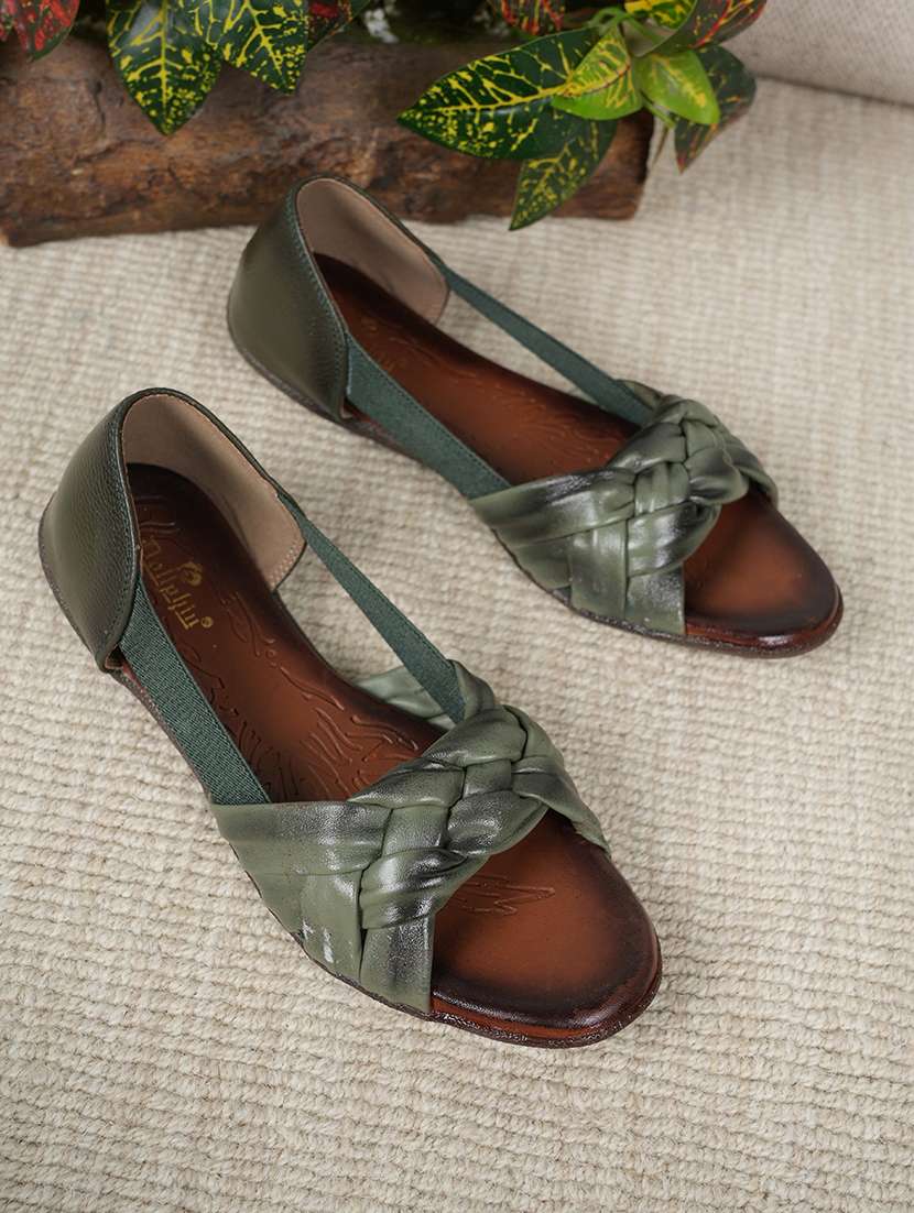 women slip on ballerina