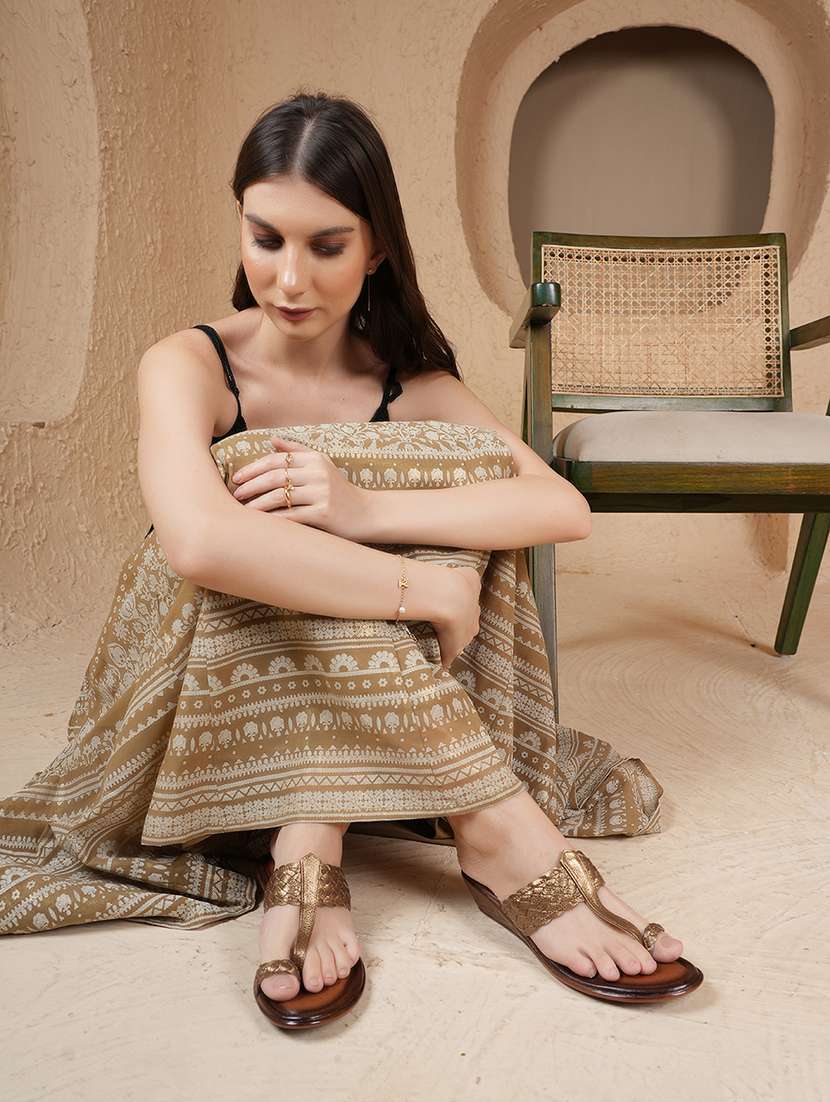 women slip on wedge - 22187016 -  Standard Image - 5