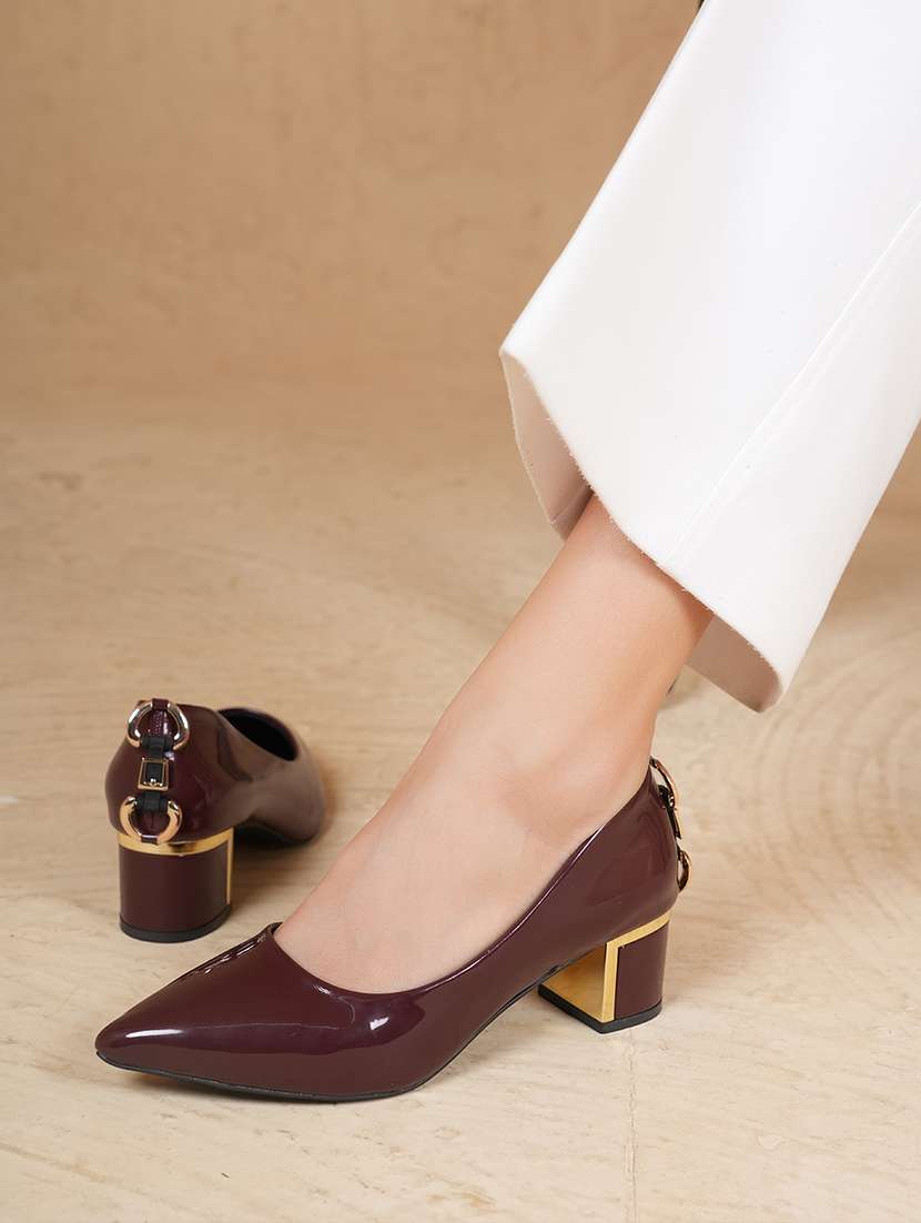 women slip on pump - 22187108 -  Standard Image - 5