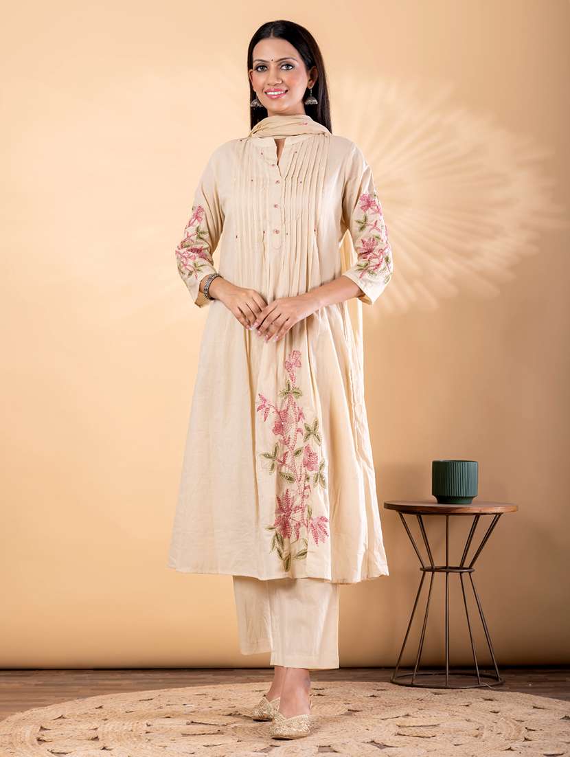 women solid with work three quarter sleeve kurta pant with dupatta set