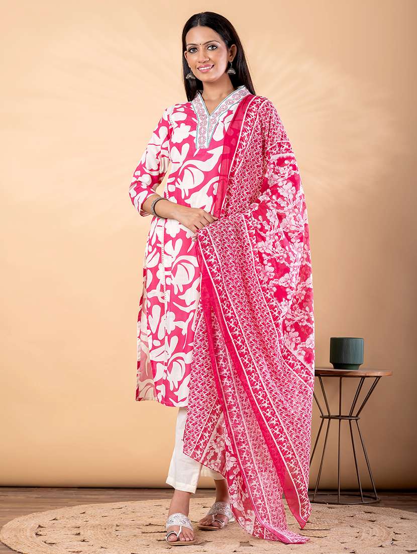 women floral printed three quarter sleeve kurta pant with dupatta set