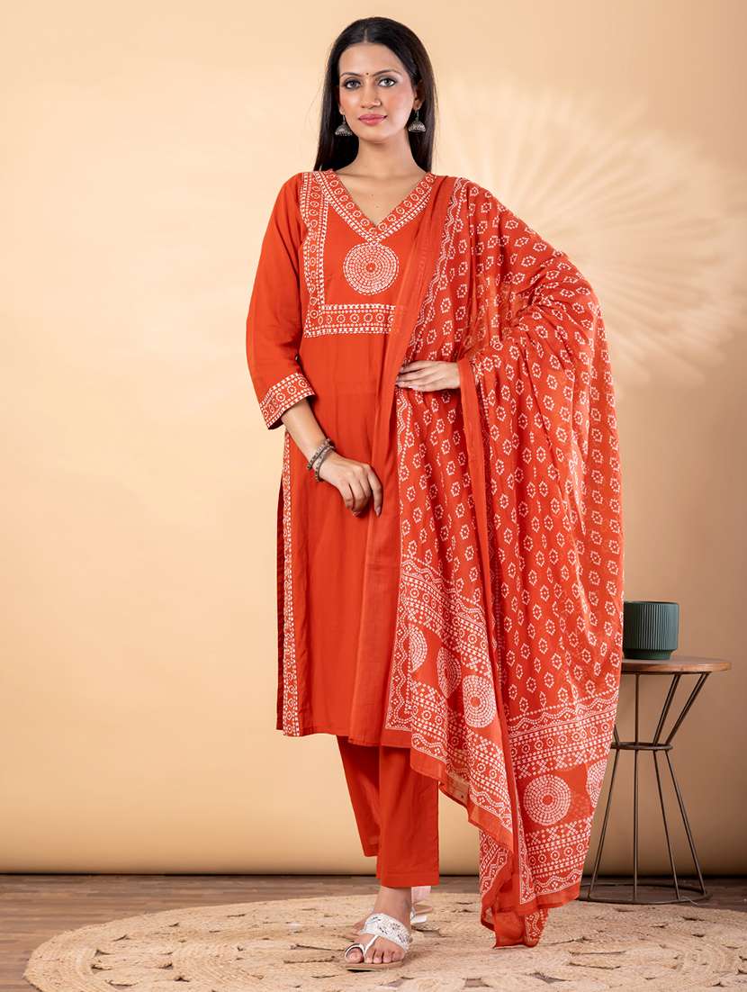 women printed three quarter sleeve kurta pant with dupatta set