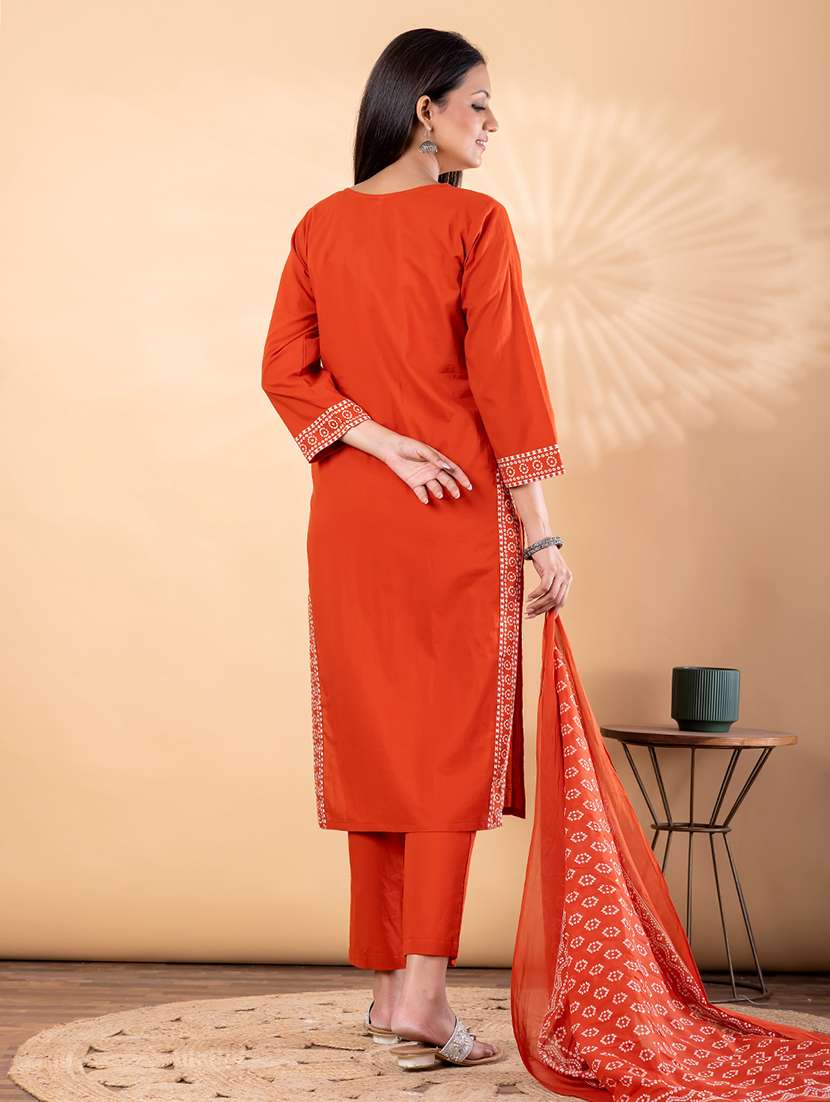 Women Printed Three Quarter Sleeve Kurta Pant With Dupatta Set - 22187425 -  Standard Image - 3