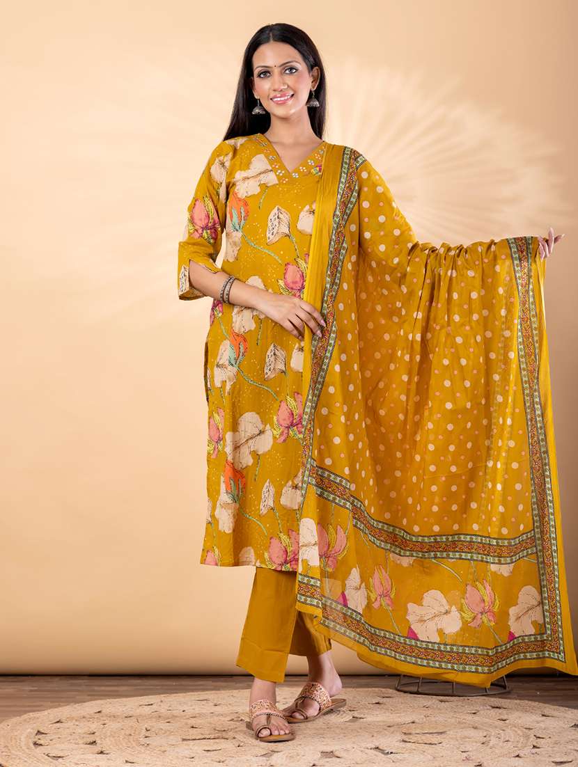 women floral three quarter sleeve kurta pant with dupatta set