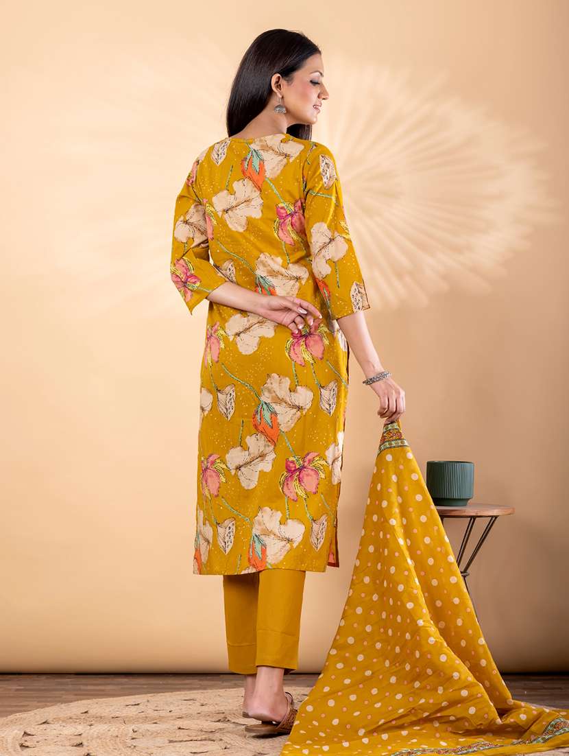women floral three quarter sleeve kurta pant with dupatta set - 22187429 -  Standard Image - 3