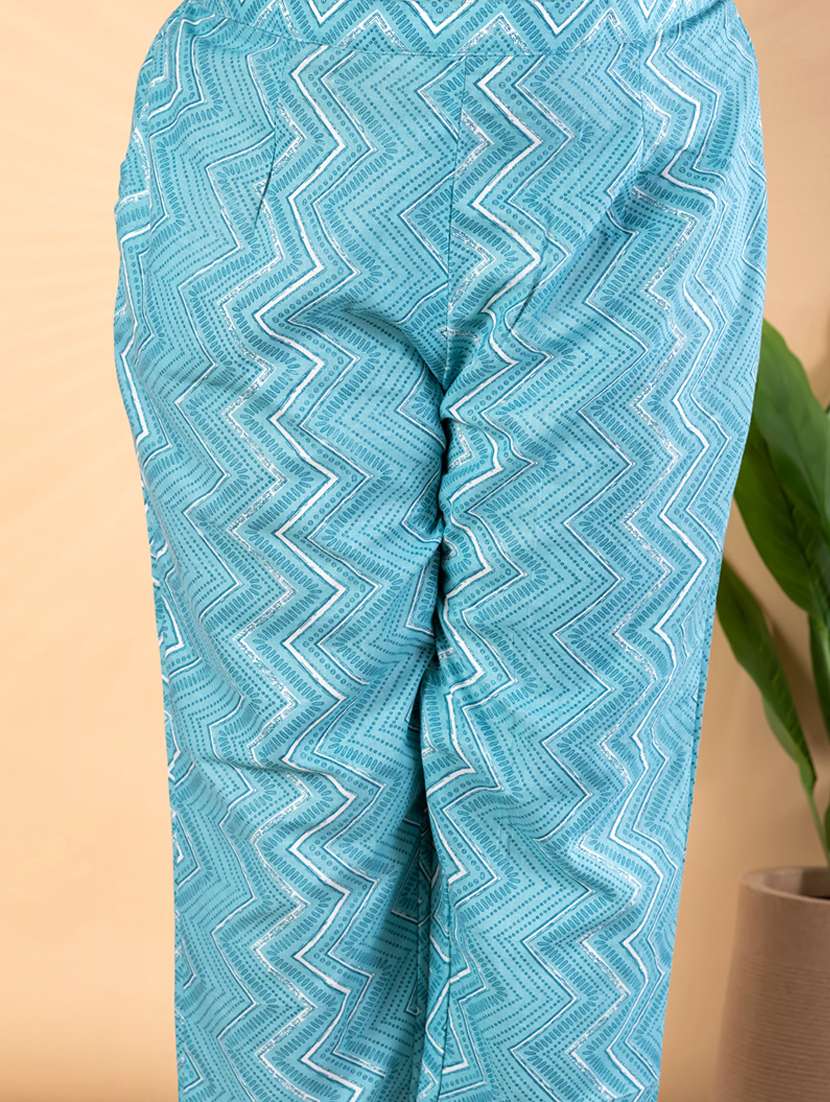 women plus size three quarter sleeve kurta pant with dupatta set - 22187431 -  Standard Image - 5