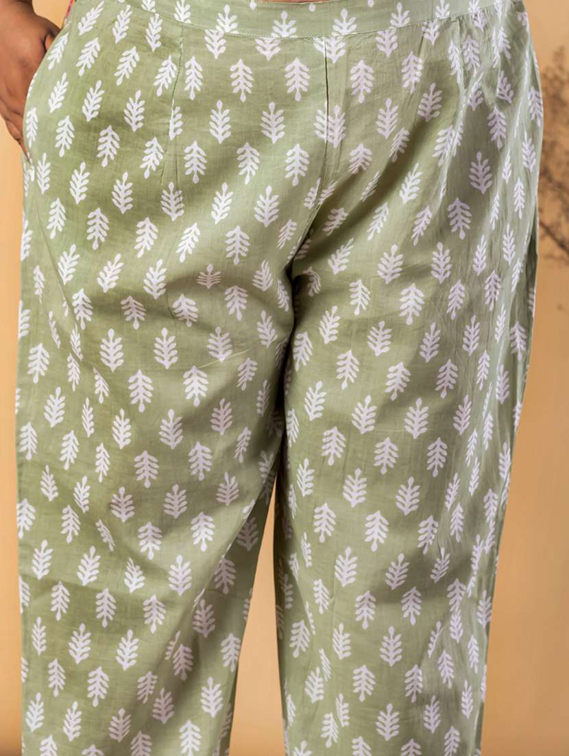 women plus size three quarter sleeve kurta pant with dupatta set - 22187440 -  Standard Image - 5