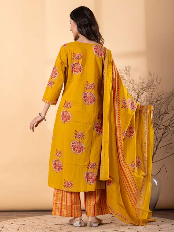 women floral three quarter sleeve kurta palazzo with dupatta set - 22187453 -  Standard Image - 3