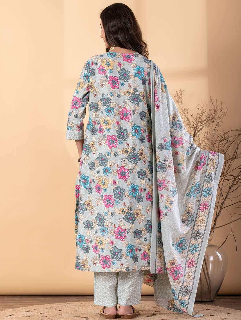 women floral three quarter sleeve kurta pant with dupatta set - 22187470 -  Standard Image - 3