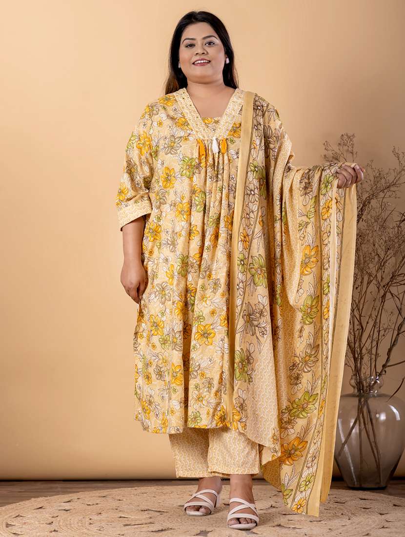women plus size three quarter sleeve kurta pant with dupatta set