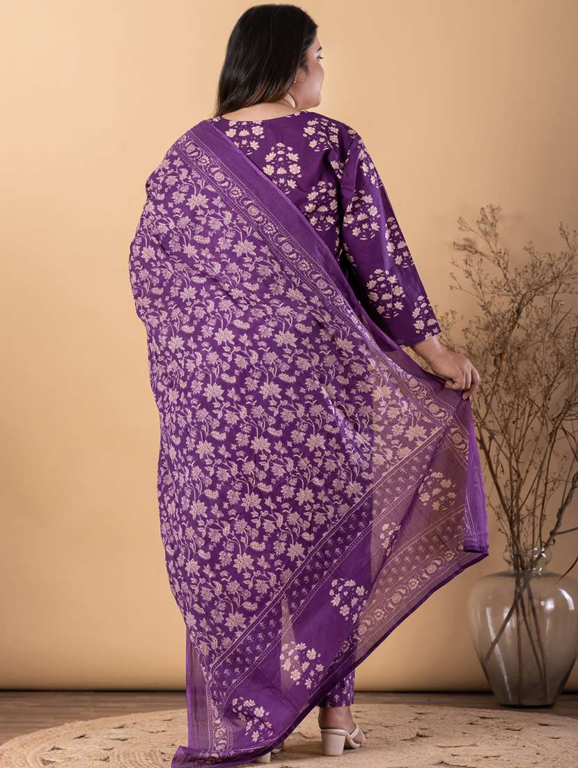 women plus size three quarter sleeve kurta pant with dupatta set - 22187478 -  Standard Image - 3
