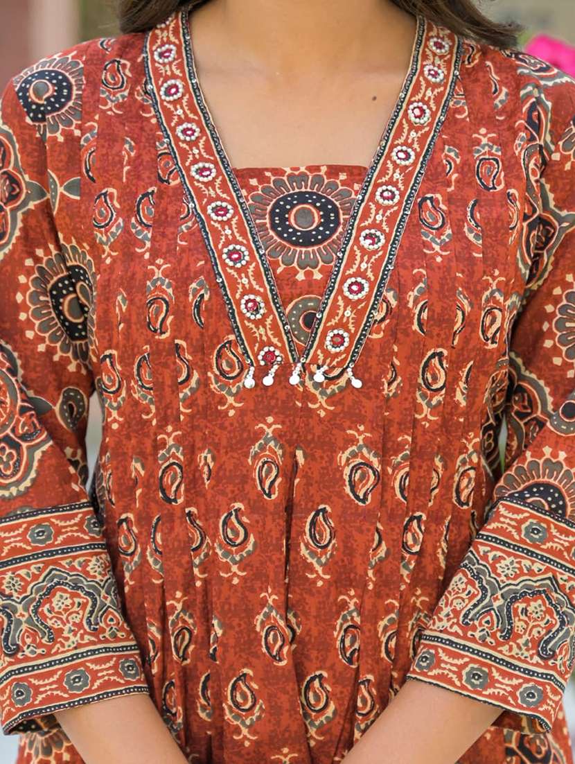 women printed three quarter sleeve kurta palazzo with dupatta set - 22187499 -  Standard Image - 5