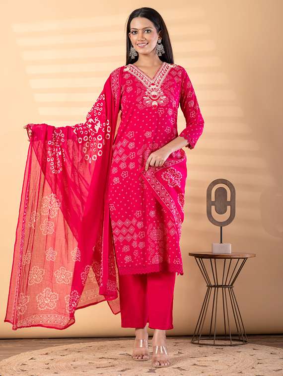 women printed three quarter sleeve kurta pant with dupatta set