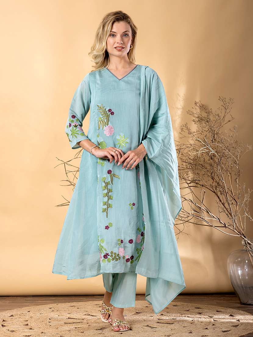 women solid with work three quarter sleeve kurta pant with dupatta set