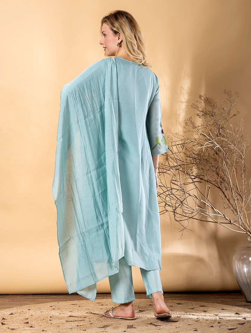 women solid with work three quarter sleeve kurta pant with dupatta set - 22187515 -  Standard Image - 3
