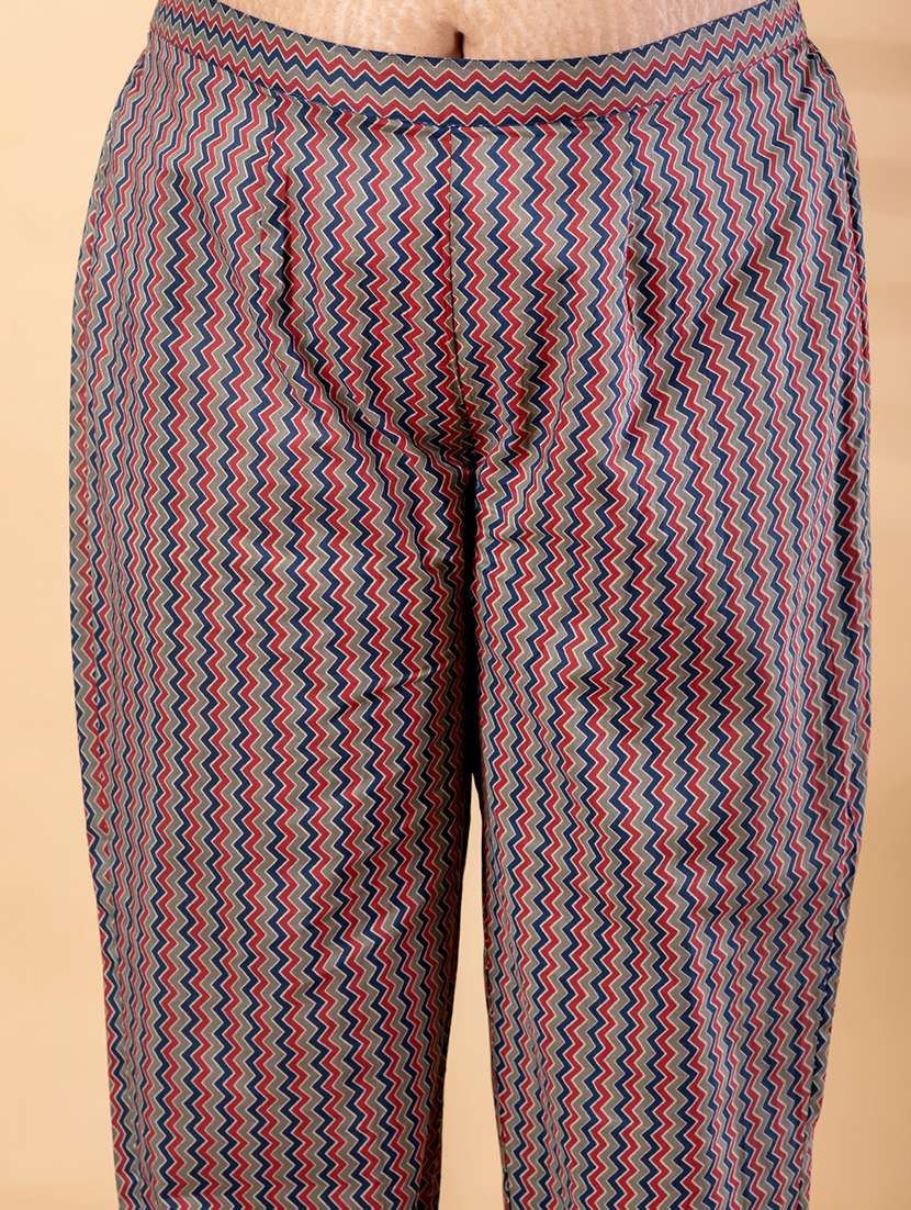 women plus size three quarter sleeve kurta pant with dupatta set - 22187520 -  Standard Image - 5