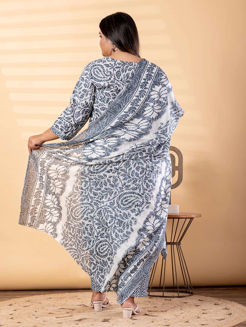 women plus size three quarter sleeve kurta pant with dupatta set - 22187524 -  Standard Image - 3