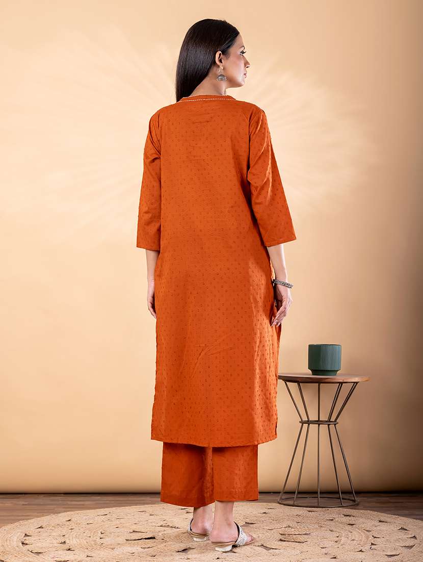 women self design three quarter sleeve kurta pant set - 22187537 -  Standard Image - 3