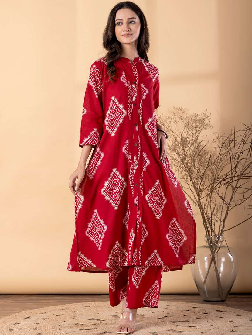 women bandhani printed three quarter sleeve kurta palazzo set