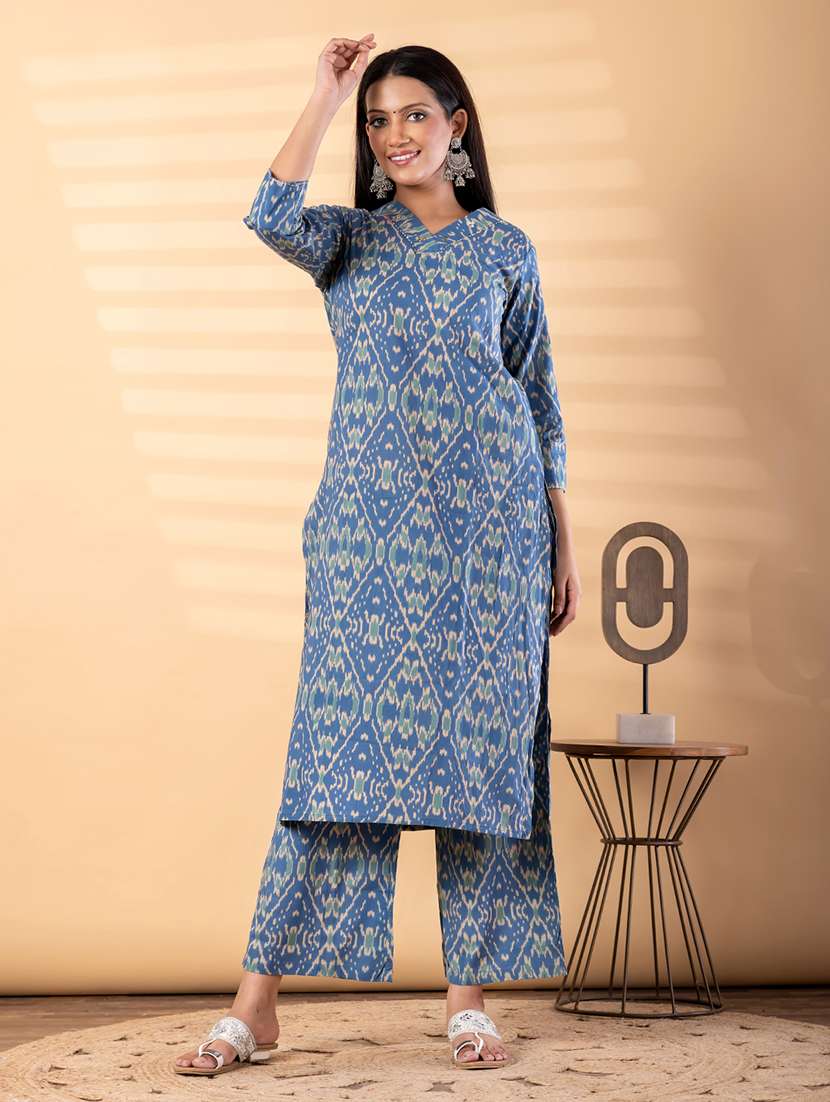 women ikat printed three quarter sleeve kurta palazzo set