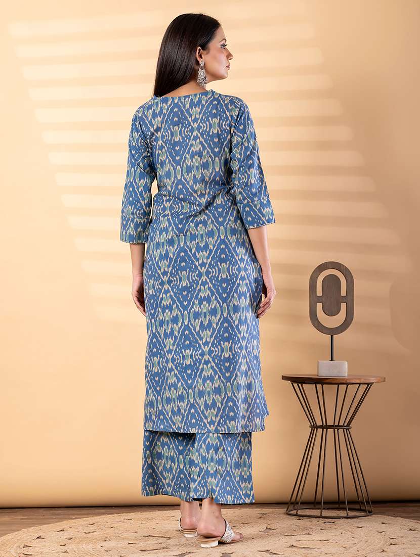 women ikat printed three quarter sleeve kurta palazzo set - 22187574 -  Standard Image - 3