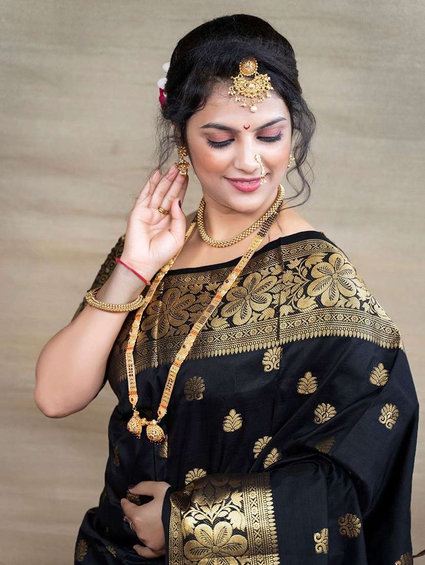 women self design kanjivaram saree with blouse - 22187583 -  Standard Image - 3
